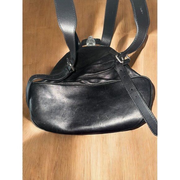 Michael Kors Men’s Large Leather Backpack - Picture 10 of 13